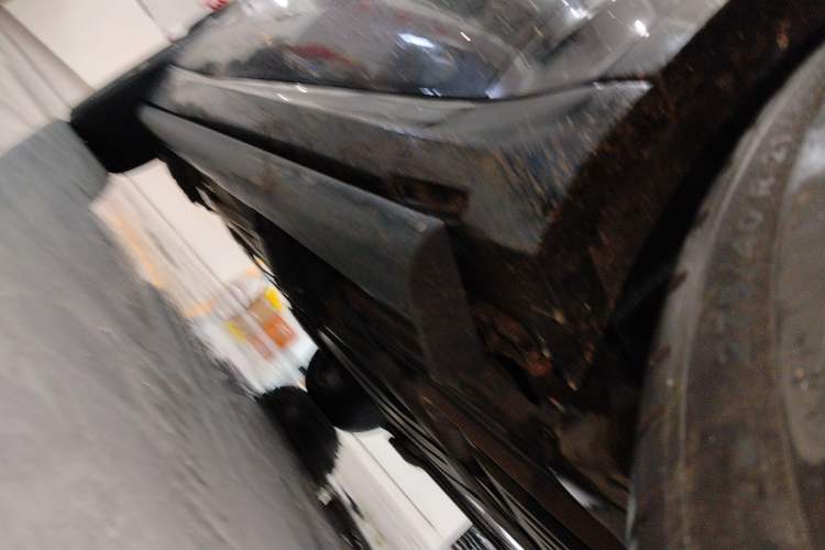 Used BMW X5 2022 Restyled xDrive 40Li M Sport Package Right Side Sill