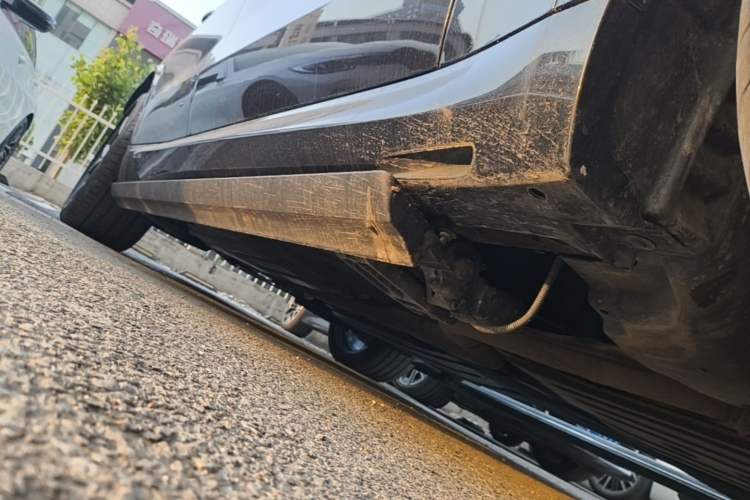 Used BMW X5 2022 Restyled xDrive 40Li M Sport Package Right Side Sill