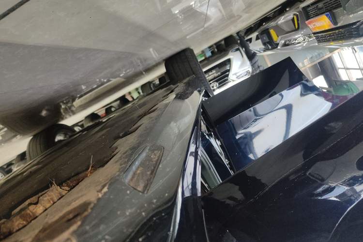 Used BMW X5 2022 xDrive30i M Sport Package Right Side Sill