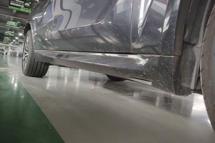 Used BMW X5 2022 xDrive 30Li Luxury M Sport Package Right Side Sill