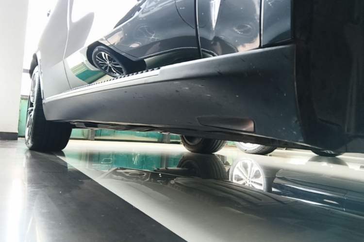 Used BMW X5 2022 xDrive 30Li M Sport Package Right Side Sill