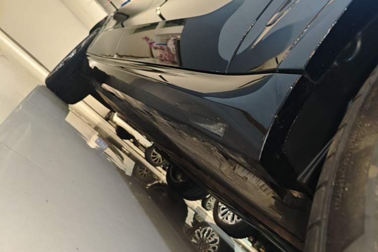 Used BMW X5 2022 xDrive 40Li M Sport Package Right Side Sill