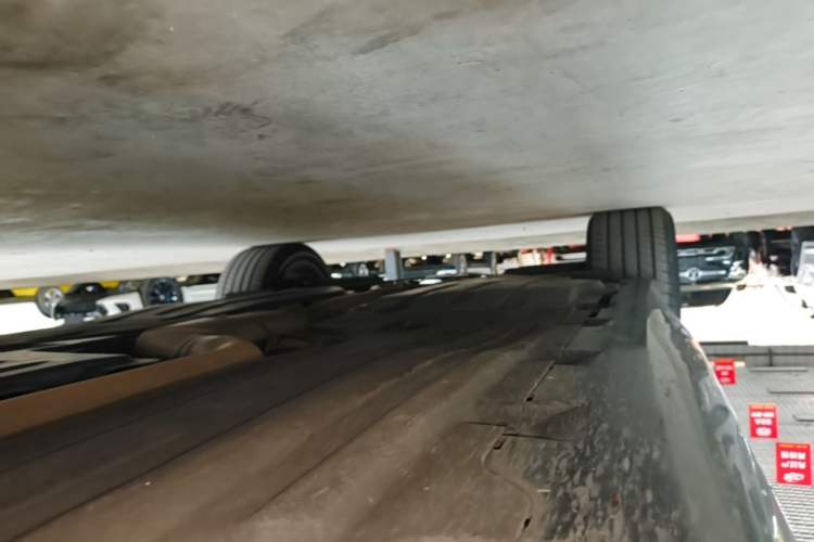Used BMW X5 2022 xDrive40i M Sport Package Right Side Sill