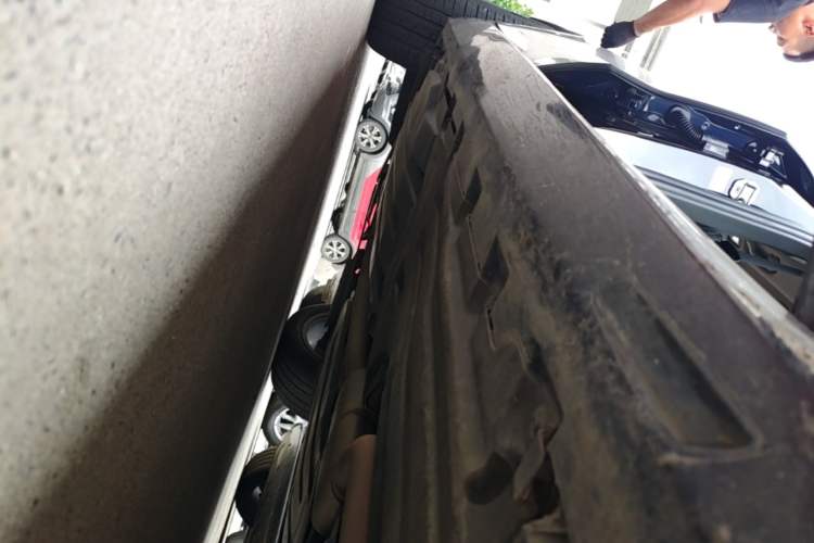 Used BMW X5 2022 xDrive 30Li Luxury M Sport Package Right Side Sill