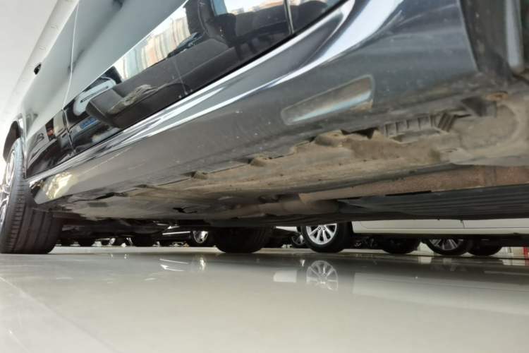 Used BMW X5 2022 Restyled xDrive 30Li Luxury Version M Sport Package Right Side Sill