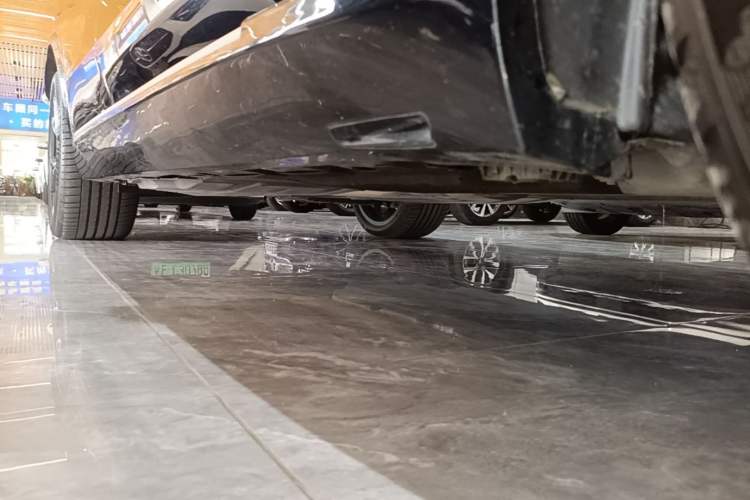 Used BMW X5 2022 Restyled xDrive 30Li Luxury Version M Sport Package Right Side Sill