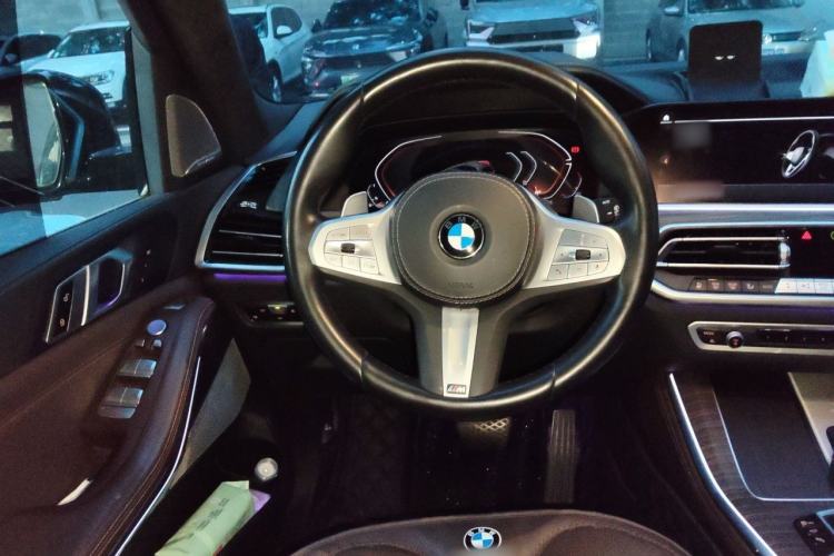 Used BMW X5 2022 xDrive 40Li M Sport Package Steering Wheel