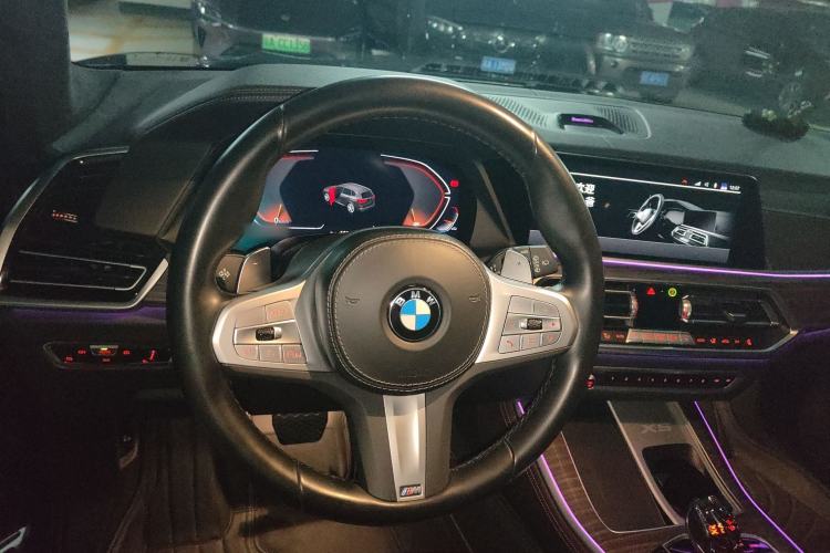 Used BMW X5 2022 Restyled xDrive 40Li M Sport Package Steering Wheel