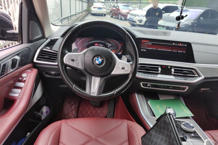Used BMW X5 2022 Restyled xDrive 30Li Luxury Version M Sport Package Steering Wheel