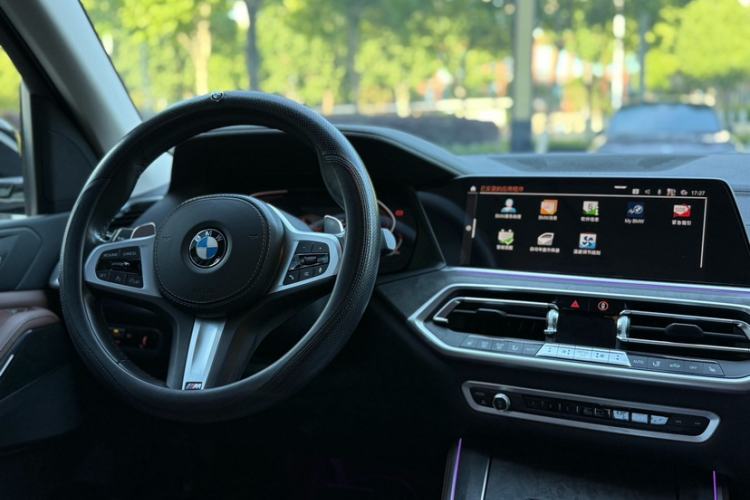 Used BMW X5 2022 xDrive30i M Sport Package Steering Wheel