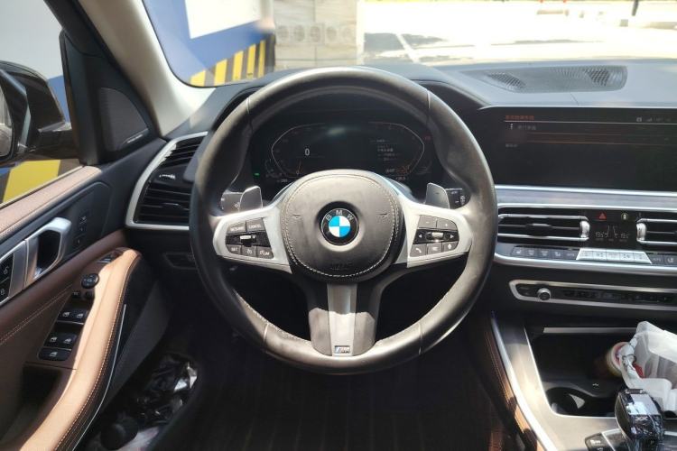 Used BMW X5 2022 xDrive40i M Sport Package Steering Wheel