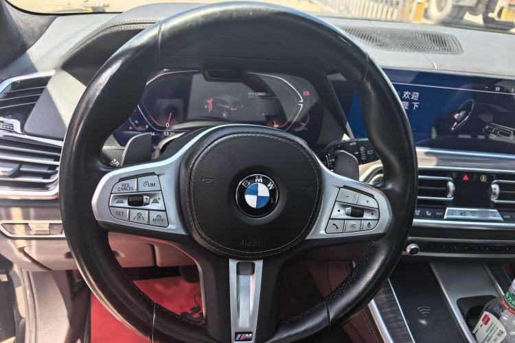 Used BMW X5 2022 Restyled xDrive 40Li Luxury Edition M Sport Package Steering Wheel