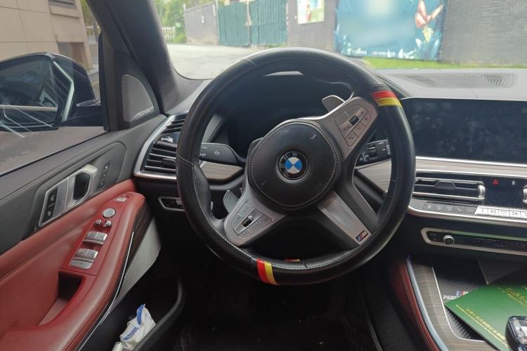 Used BMW X5 2022 xDrive 40Li M Sport Package Steering Wheel