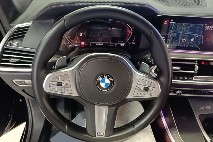 Used BMW X5 2022 xDrive 40Li M Sport Package Steering Wheel