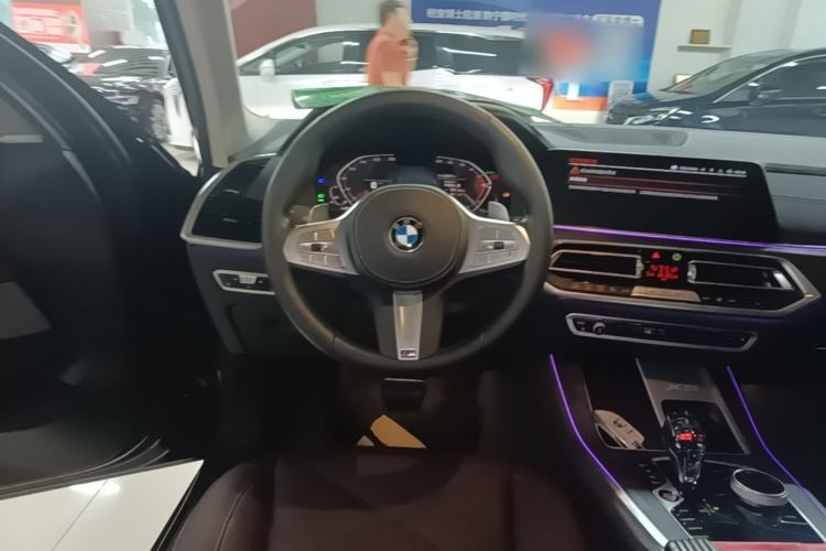 Used BMW X5 2022 Restyled xDrive 30Li Luxury Version M Sport Package Steering Wheel
