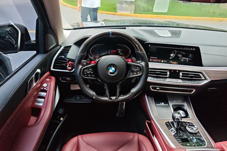 Used BMW X5 2022 Restyled xDrive 30Li Luxury Version M Sport Package Steering Wheel