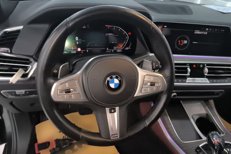 Used BMW X5 2022 Restyled xDrive 40Li Luxury Edition M Sport Package Steering Wheel