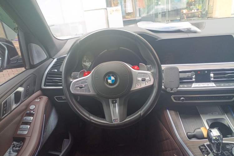 Used BMW X5 2022 xDrive 40Li Luxury Edition M Sport Package Steering Wheel
