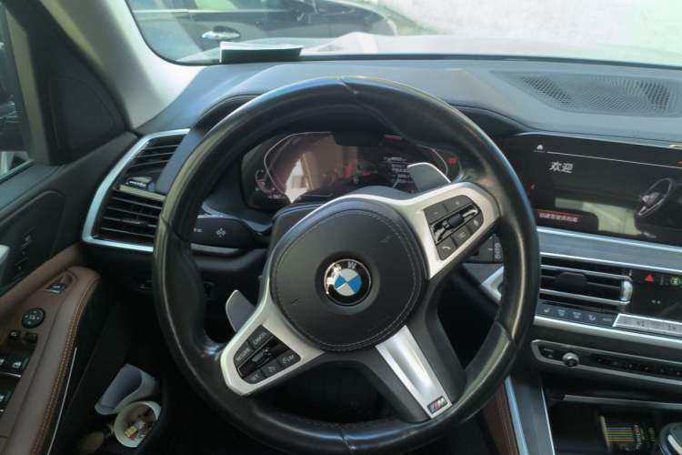 Used BMW X5 2022 xDrive30i M Sport Package Steering Wheel