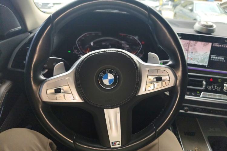Used BMW X5 2022 Restyled xDrive 30Li Luxury Version M Sport Package Steering Wheel