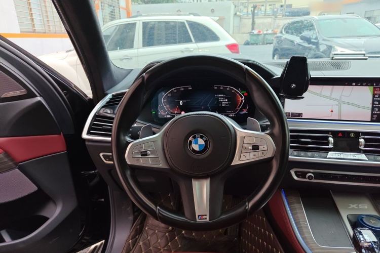 Used BMW X5 2022 Restyled xDrive 40Li M Sport Package Steering Wheel