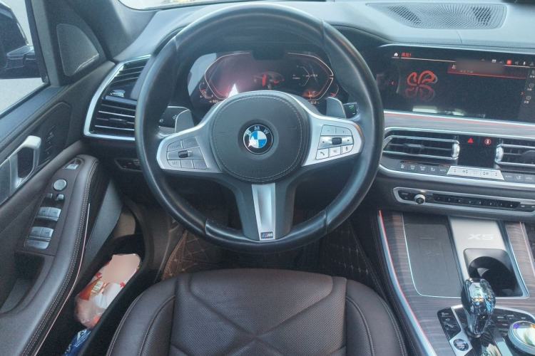 Used BMW X5 2022 xDrive 40Li M Sport Package Steering Wheel
