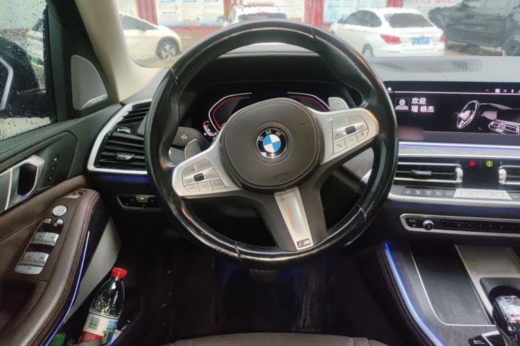 Used BMW X5 2022 Restyled xDrive 30Li Luxury Version M Sport Package Steering Wheel