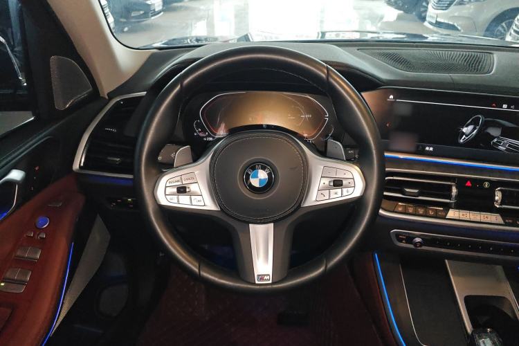 Used BMW X5 2022 Restyled xDrive 30Li Luxury Version M Sport Package Steering Wheel