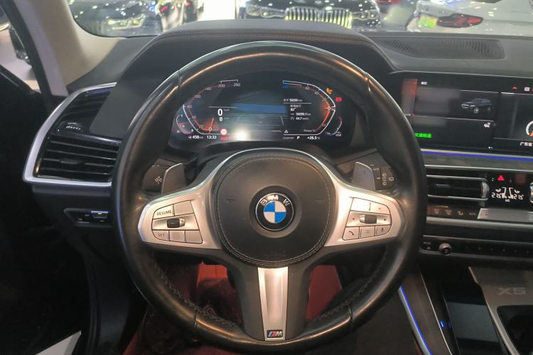 Used BMW X5 2022 Restyled xDrive 30Li Luxury Version M Sport Package Steering Wheel