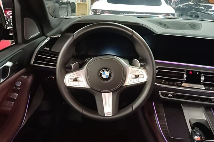 Used BMW X5 2022 Restyled xDrive 40Li M Sport Package Steering Wheel