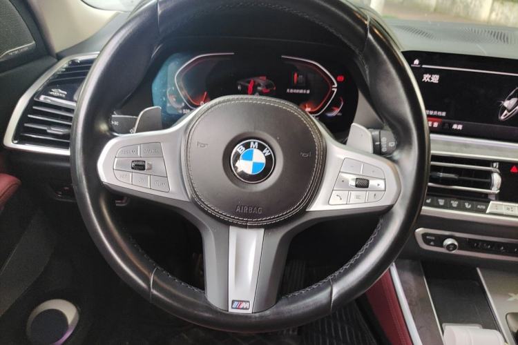 Used BMW X5 2022 Restyled xDrive 30Li Luxury Version M Sport Package Steering Wheel