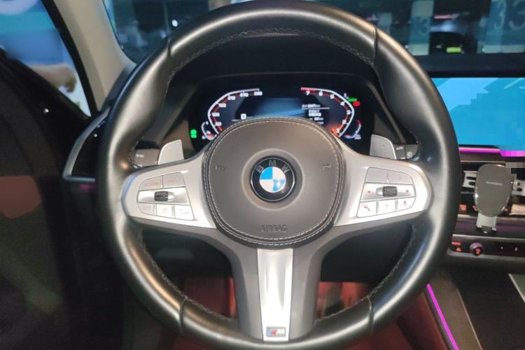 Used BMW X5 2022 Restyled xDrive 30Li Luxury Version M Sport Package Steering Wheel