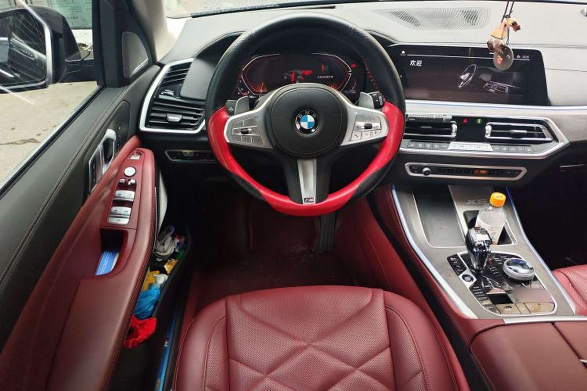 Used BMW X5 2022 xDrive 30Li Luxury M Sport Package Steering Wheel