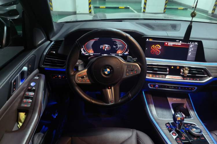 Used BMW X5 2022 xDrive 40Li M Sport Package Steering Wheel