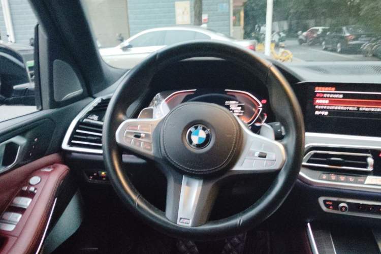 Used BMW X5 2022 Restyled xDrive 40Li M Sport Package Steering Wheel