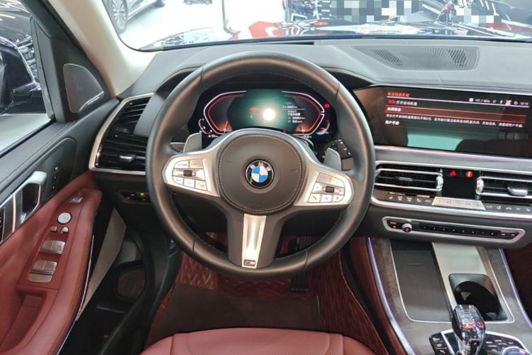 Used BMW X5 2022 Restyled xDrive 30Li Luxury Version M Sport Package Steering Wheel