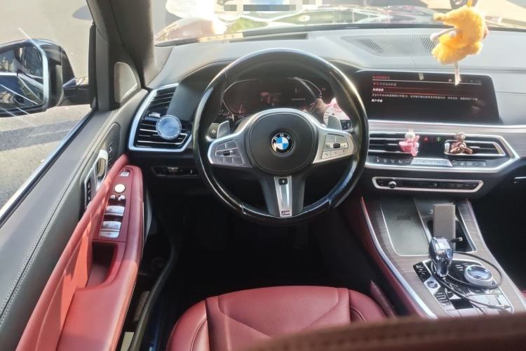 Used BMW X5 2022 xDrive 40Li Luxury Edition M Sport Package Steering Wheel
