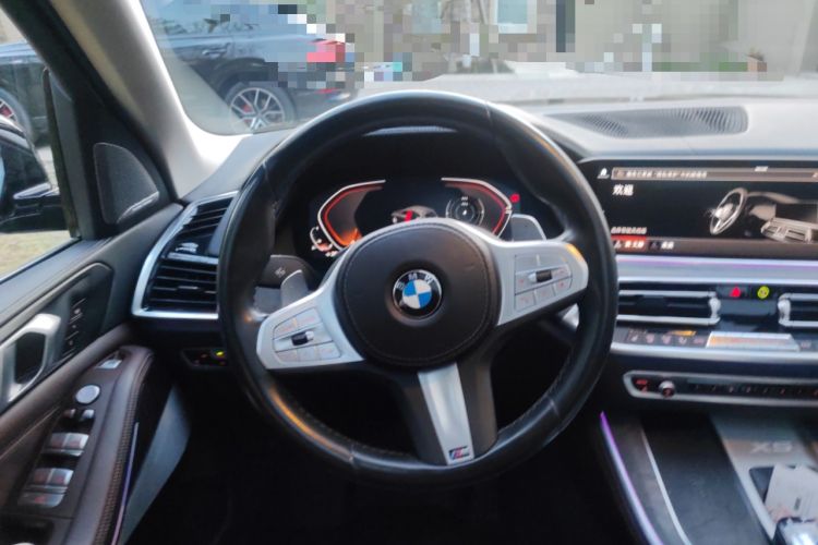 Used BMW X5 2022 xDrive 30Li Luxury M Sport Package Steering Wheel