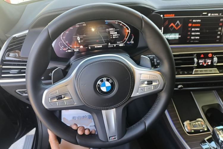 Used BMW X5 2022 xDrive 40Li M Sport Package Steering Wheel