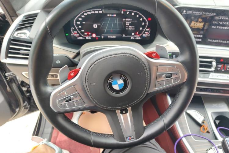 Used BMW X5 2022 xDrive 40Li Luxury Edition M Sport Package Steering Wheel