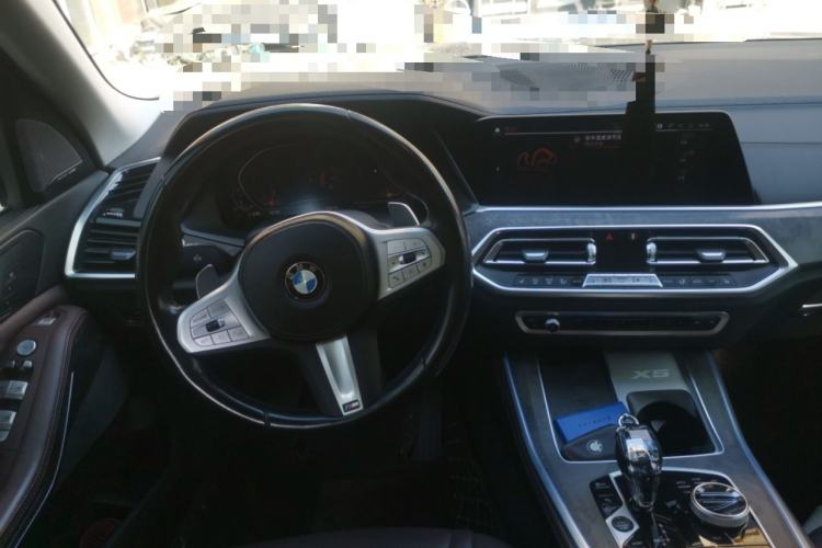 Used BMW X5 2022 xDrive 30Li M Sport Package Steering Wheel