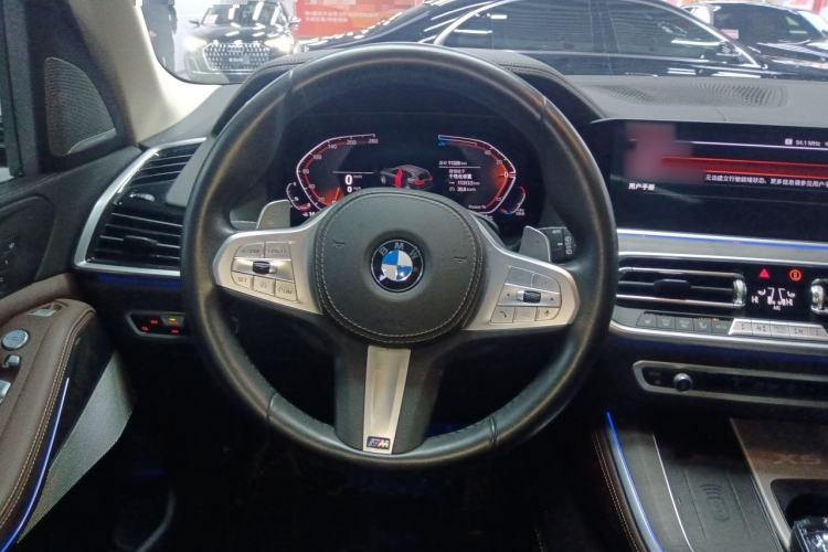 Used BMW X5 2022 Restyled xDrive 30Li Luxury Version M Sport Package Steering Wheel