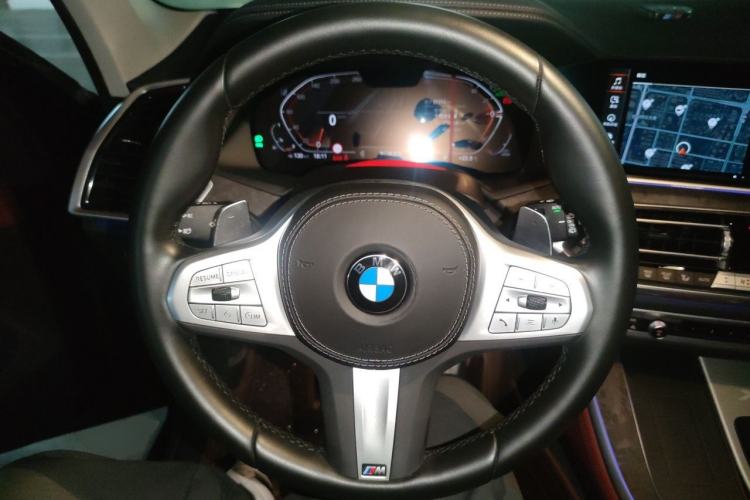 Used BMW X5 2022 Restyled xDrive 30Li Luxury Version M Sport Package Steering Wheel