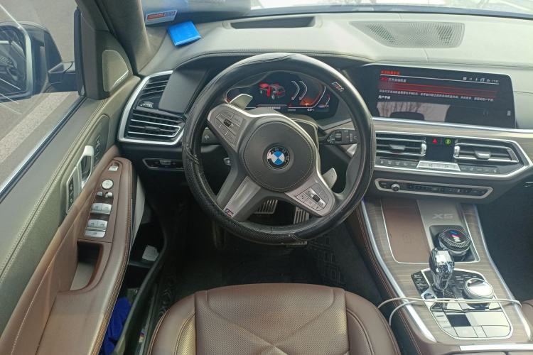 Used BMW X5 2022 Restyled xDrive 40Li M Sport Package Steering Wheel