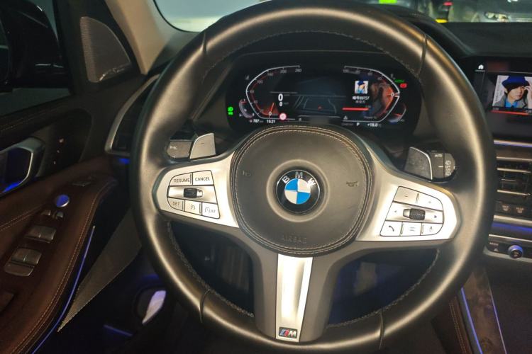 Used BMW X5 2022 Restyled xDrive 30Li Luxury Version M Sport Package Steering Wheel