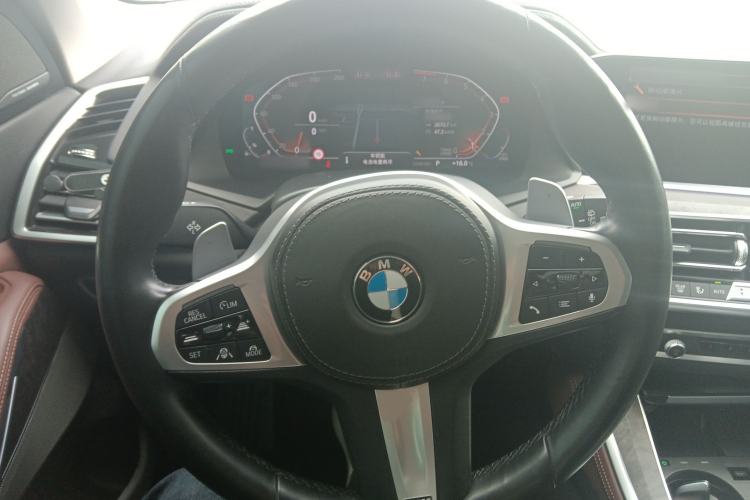 Used BMW X5 2022 xDrive40i Luxury Edition M Sport Package Steering Wheel