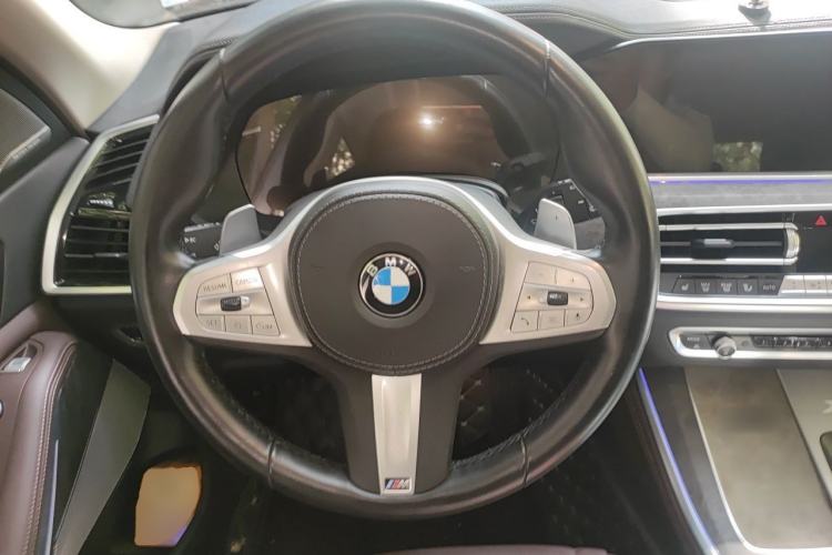 Used BMW X5 2022 xDrive 30Li Luxury M Sport Package Steering Wheel