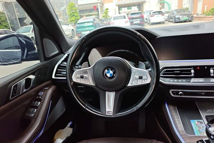 Used BMW X5 2022 xDrive 40Li M Sport Package Steering Wheel