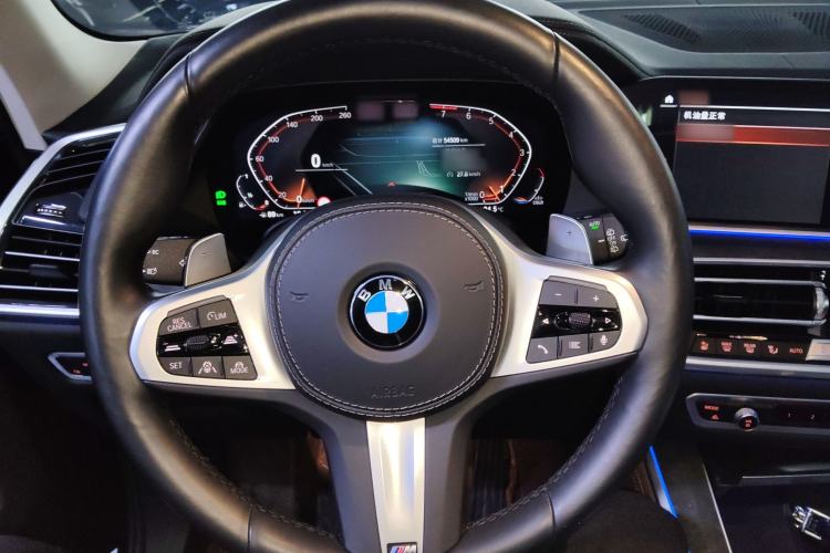 Used BMW X5 2022 xDrive40i Luxury Edition M Sport Package Steering Wheel