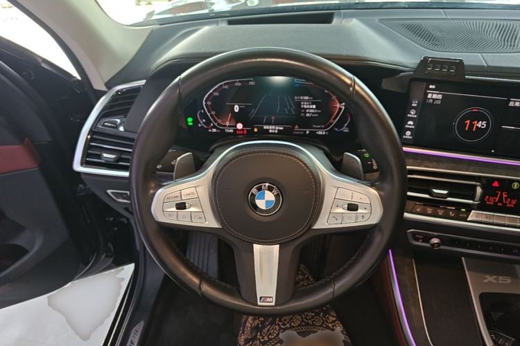 Used BMW X5 2022 xDrive 30Li Luxury M Sport Package Steering Wheel